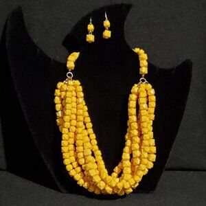 NWT - Bold Yellow Fashion Statement Necklace & Earrings Set
